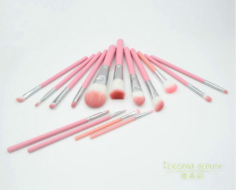 化妝刷能用美妝蛋清洗液洗嗎？