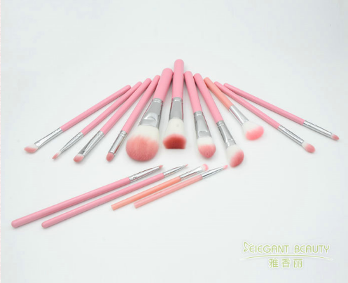 沒有水怎么清洗化妝刷？