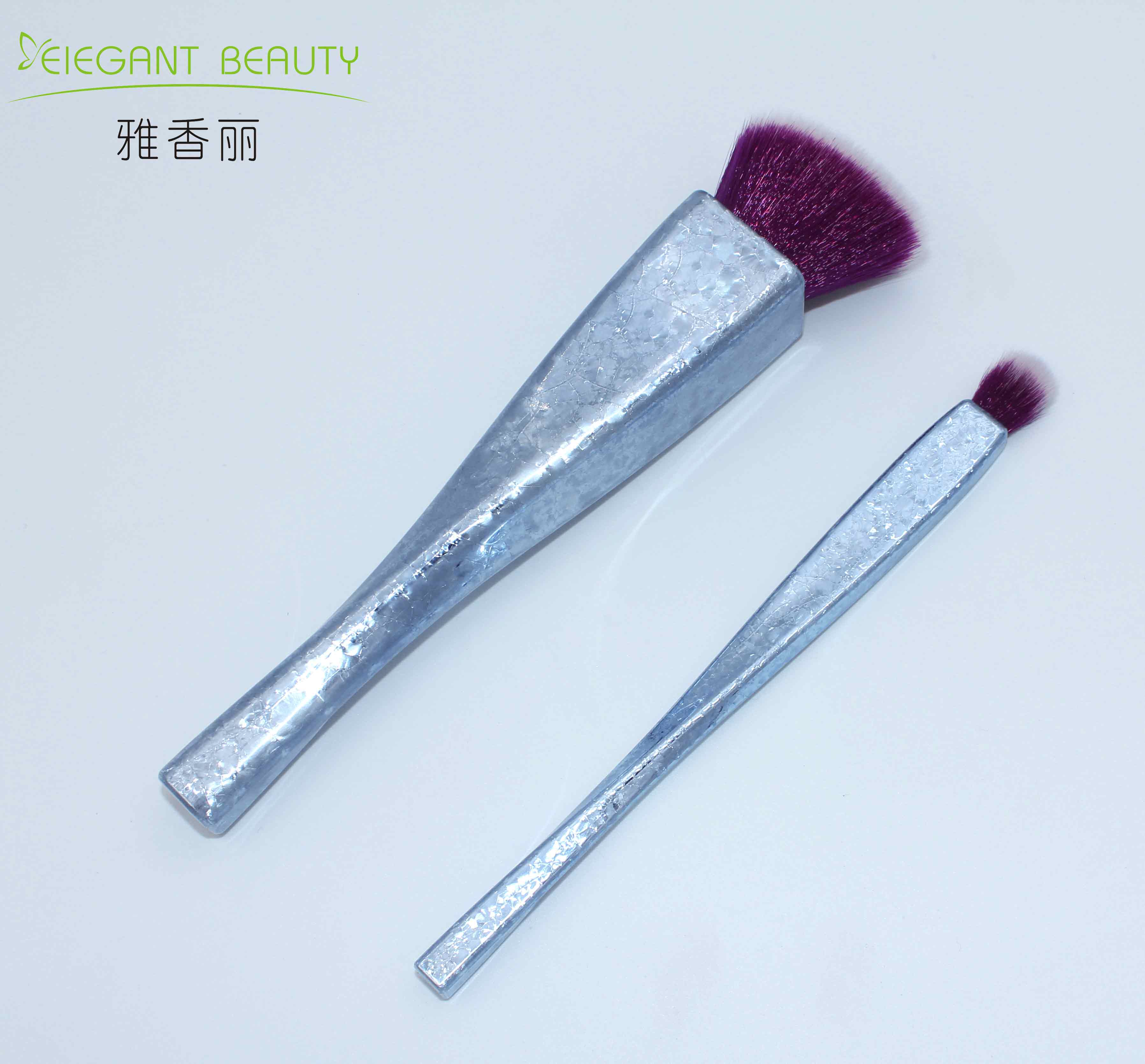 化妝刷套裝：不僅僅是工具，更是藝術的載體